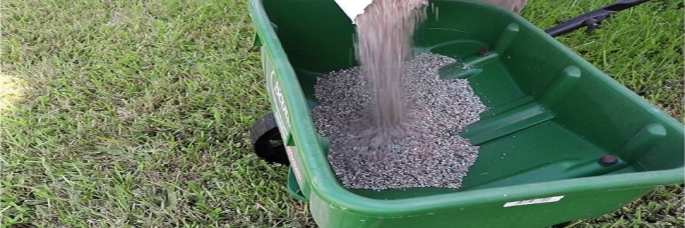 Filling a spreader
